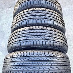 225/65/17 Vendo Un Set De Llantas Michelin En Muy Buenas Condiciones De Vida Las 4📲🤩✅