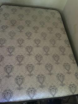 Queen mattress and box spring