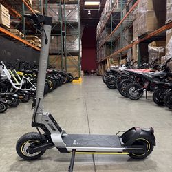 Electric scooter