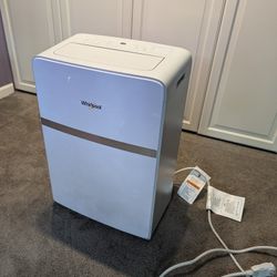 Whirlpool Portable AC with Brand New Window Installation Kit 8000 BTU