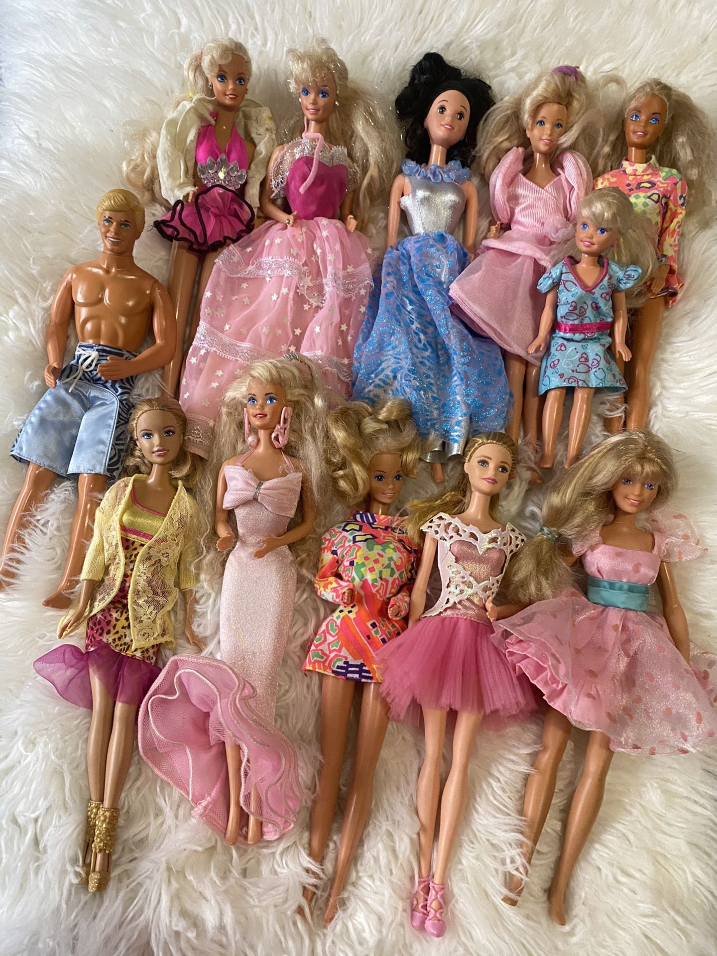 Vintage Barbie Dolls Lot Of 11