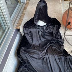 Adults Costumes Sz. One. Cape Dark Hooded Cape