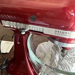Kitchen Aid  Mixer Deluxe Edition