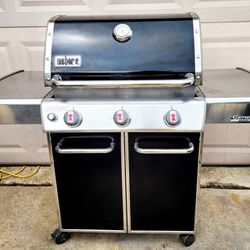GRILL WEBER BBQ GRILL PROPANE TANK  NOT INCLUDED SEE BELOW FOR LOCATION 