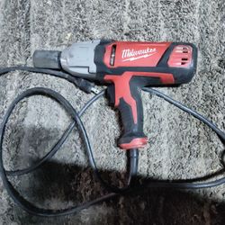 Milwaukee 1/2" Square Impact Wrench 