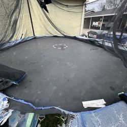 Trampoline 