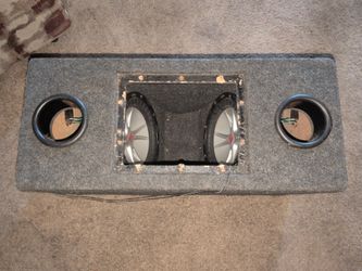 (2)kicker 10" Subwoofers w/box