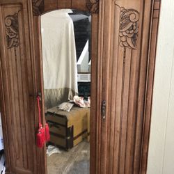 Large Vintage Amoire