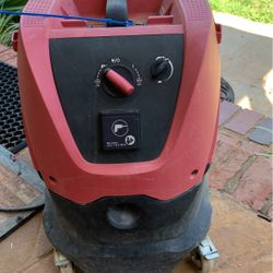 Milwaukee Dust Extractor