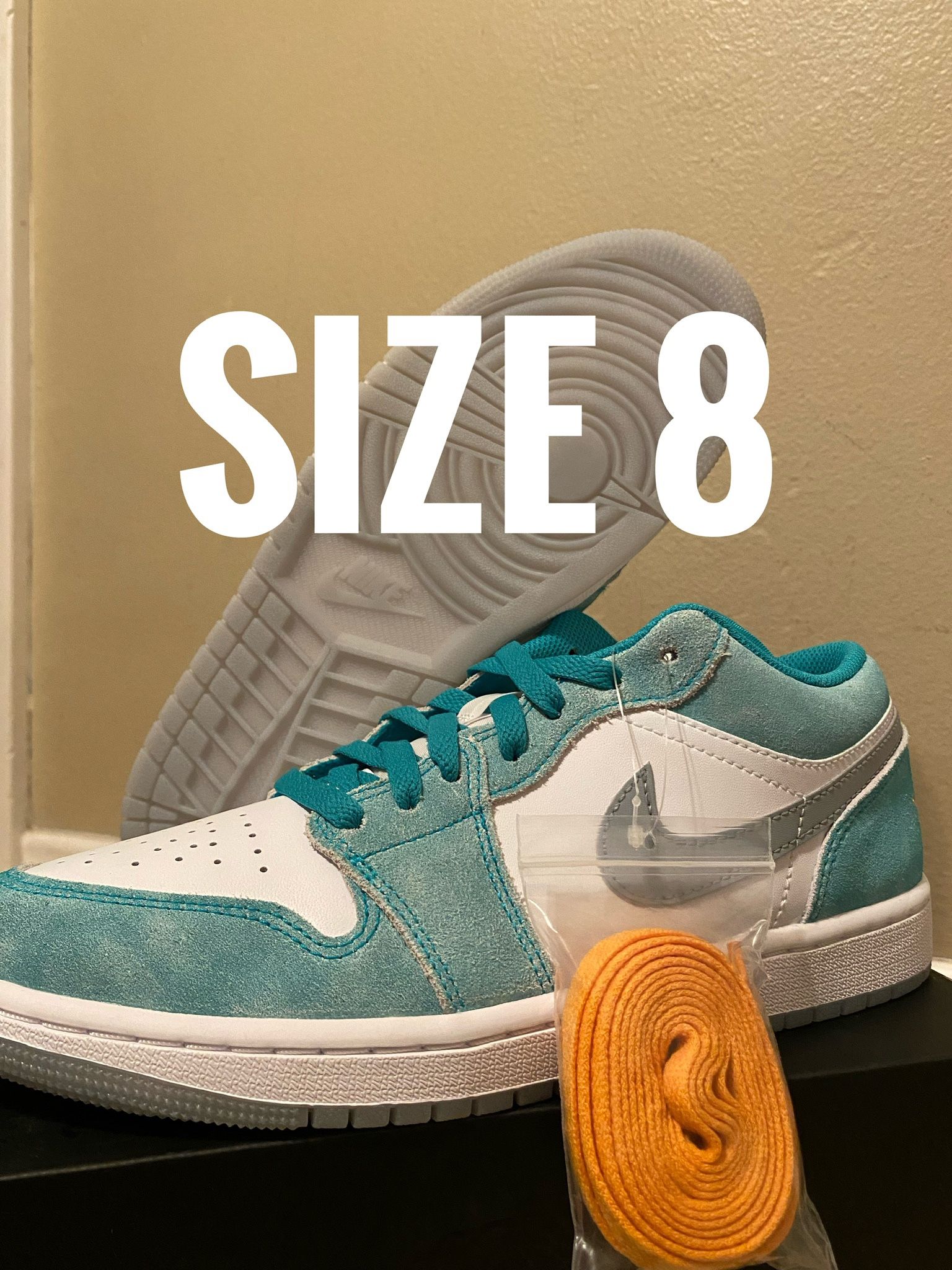 Jordan Low SE emerald