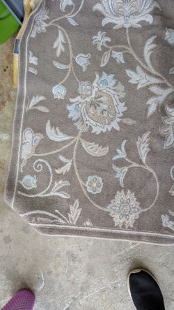Throw rug
