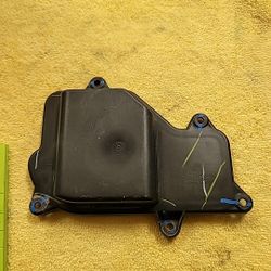 13-18 DODGE RAM Driver Left Headlight Bulb Cover Dust Cap 5-Hole OEM  34031