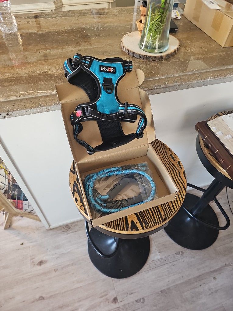New No-pull Dog Harness & Leash