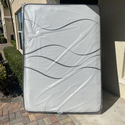   Mattresses: twin, full , queen regular ,  Colchon Nuevo Colchones plush or pillow top available cama bed mattress 