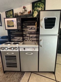 Kids play kitchen