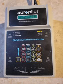 Grow Equipment  HydroFarm Autopilot Digital Environmental Controller