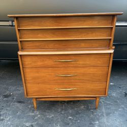 Kent Coffey Foreteller Mid Century Walnut Chest of Drawers.