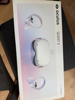 OCULUS QUEST 2 WITH 256 MEMORY AND CARRYING CASE