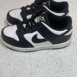 Nike Panda Size 10 Child