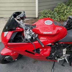 Ducati Supersport 950/950s