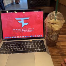 MacBook Plus Xbox Controller And Rechargeable Battery Pack