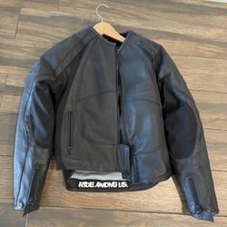 Women small leather motorbike jacket