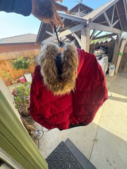 Wind breaker jackets / puffers
