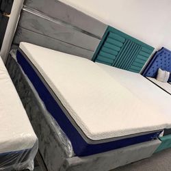New IN Box Gorgeous Grey Velvet  Platform King Size Bed Frame