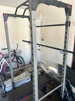 Squat rack