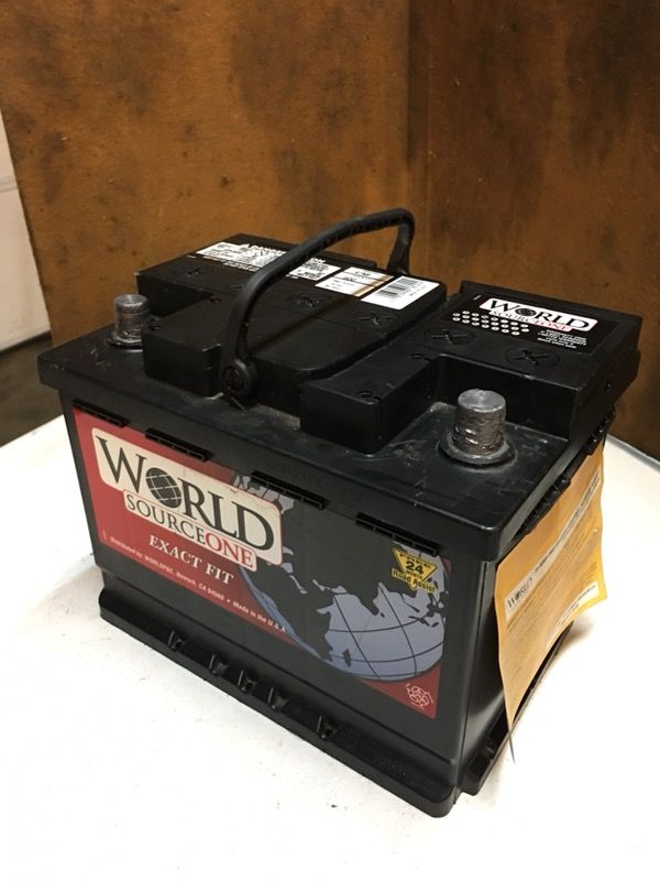 *Like New* World Source One Top Post Car Battery