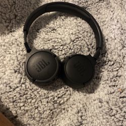 JBL HEADPHONES 