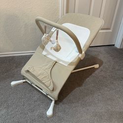 Baby Delight Highland Portable Bouncer - Organic Oat: Foldable Design, 3-Point Harness, Steel Frame