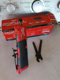 Milwaukee
M12 FUEL 12V Lithium-Ion Brushless Cordless 1/4 in. Straight Die Grinder (Tool-Only)