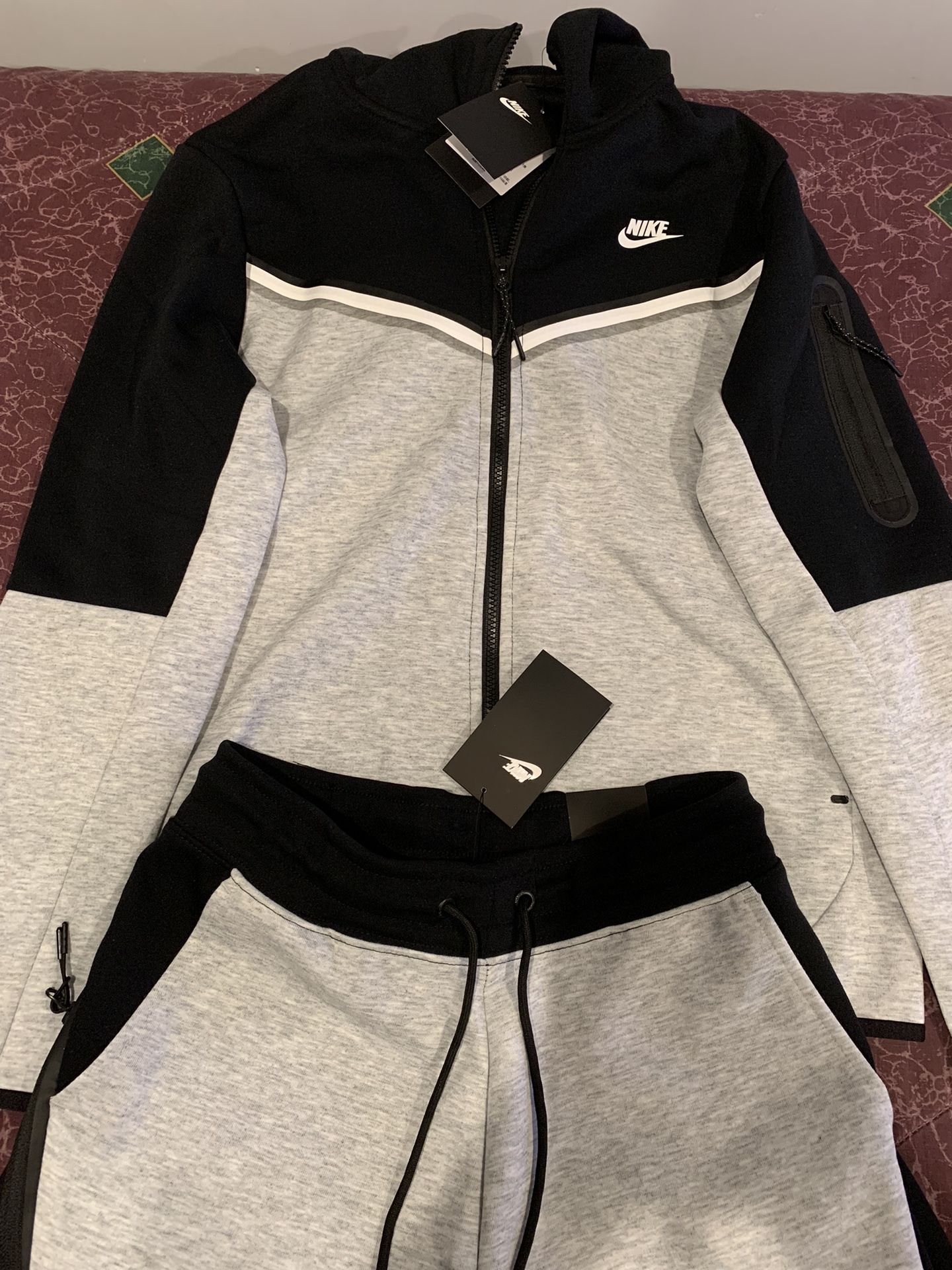 2018 nike tech suit 2025