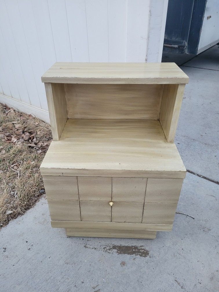 Vintage Harmony House Side Table