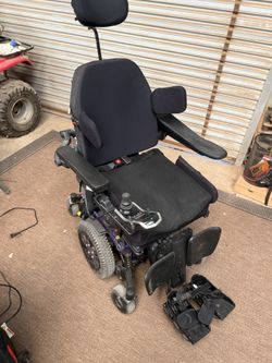 Quantum power wheel chair
