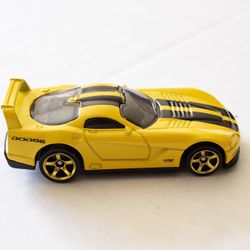 2000 Matchbox Yellow Dodge Viper GTSR 1:64 Die-cast