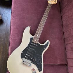 Vintage Squier Stratocaster Standard ‘fat Strat’ Electric Guitar 