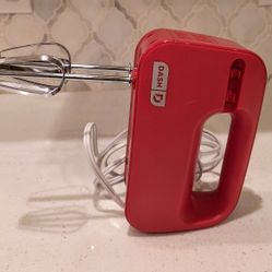 Dash SmartStore Compact Electric Hand Mixer for Whipping,Mixing Cookies,Brownies,Cakes, Dough & more