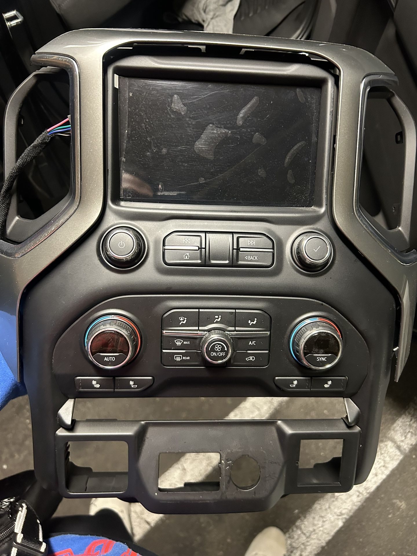 Chevy Silverado Radio 