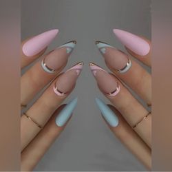 Long Almond Heart Pattern Press-On Nails