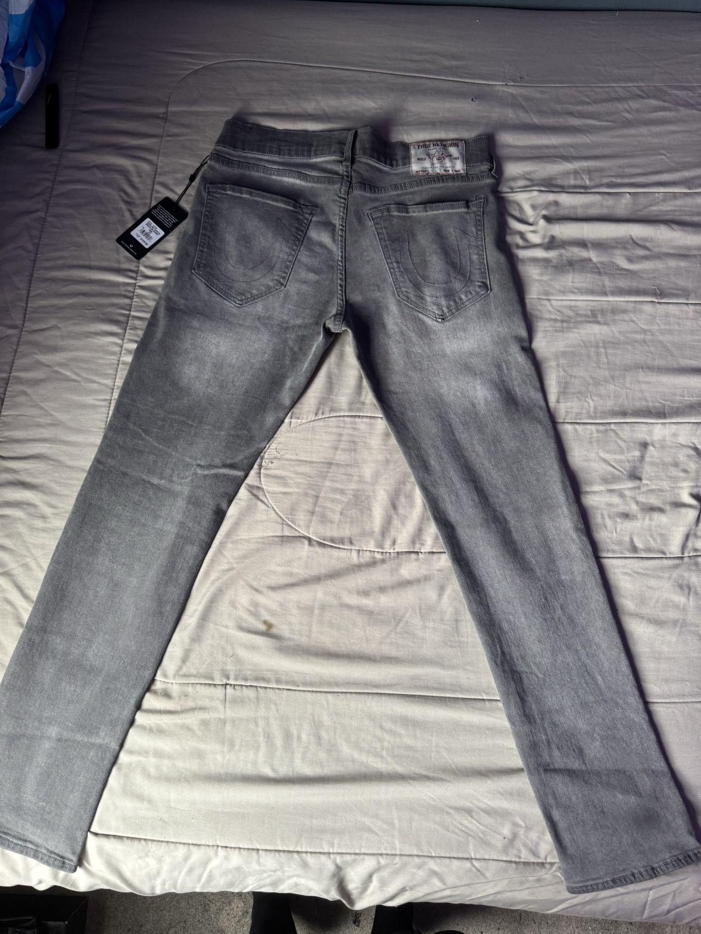 True Region Relaxed Cut Jeans Size 32 WILLING TO NEGOTIATE JS NEED GONE