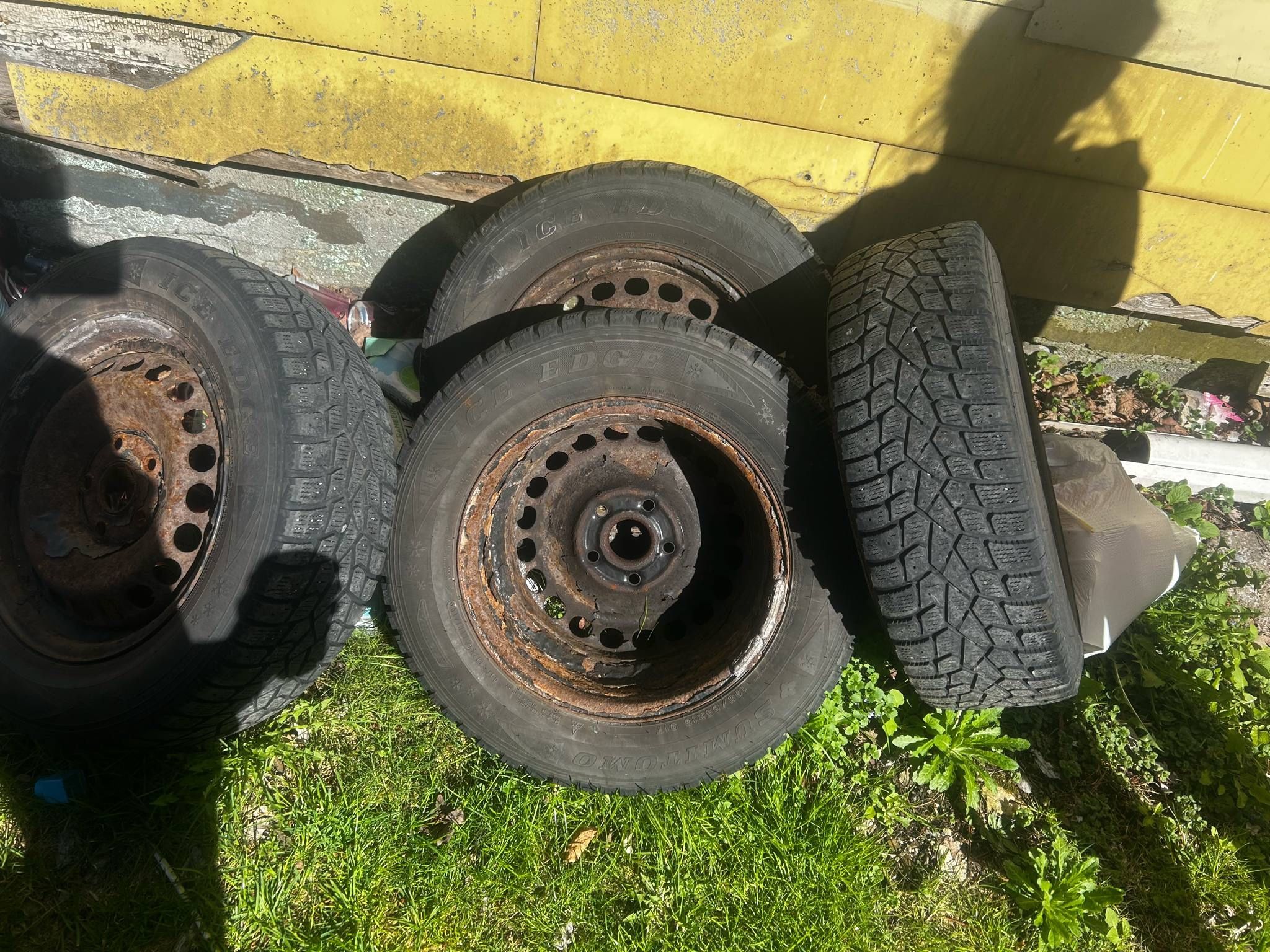 4 Sumito Ice Edge Snow Tires