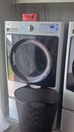 Whirlpool washer and dryer set with pedestals