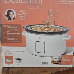 Beautiful 4qt Programmable Slow Cooker with touch activated display