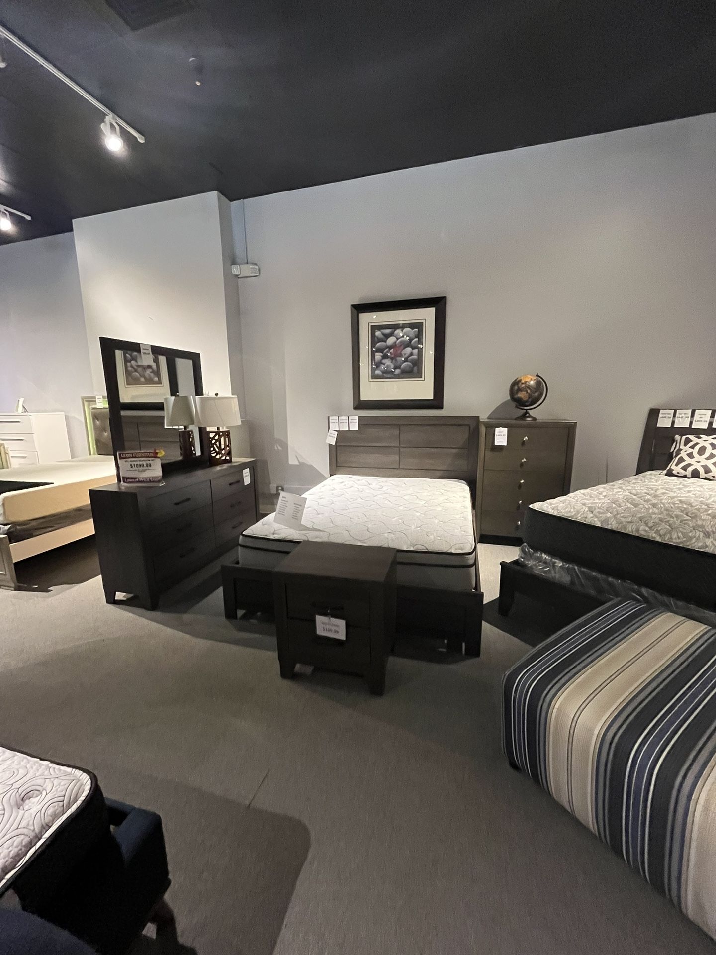 Queen Bed, Dresser, Mirror And Nightstand