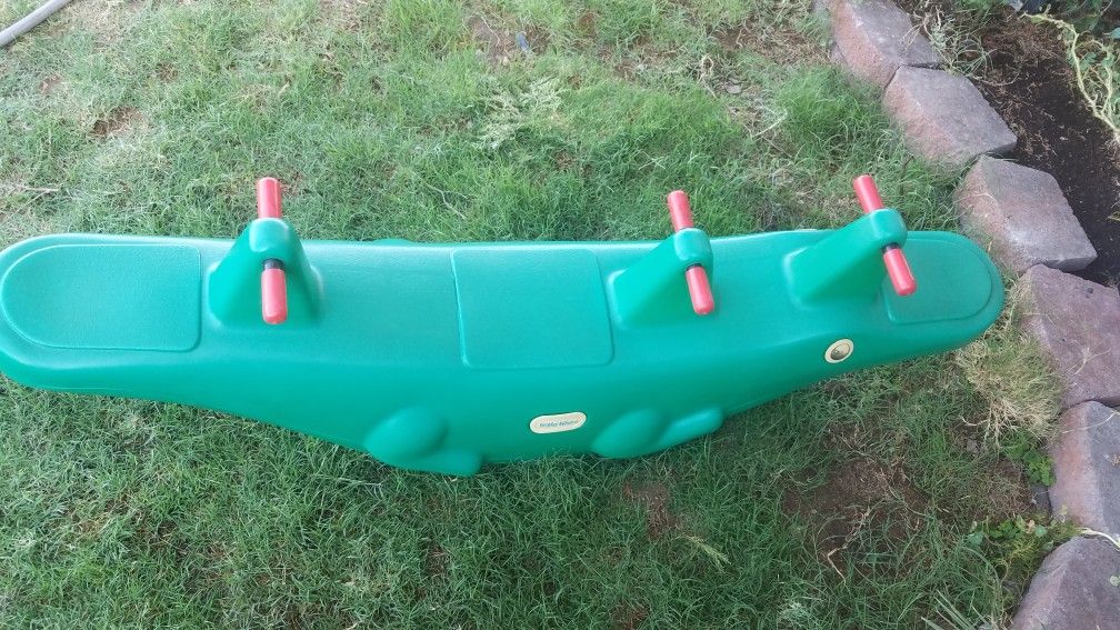 Little Tikes plastic green alligator teeter totter /seesaw