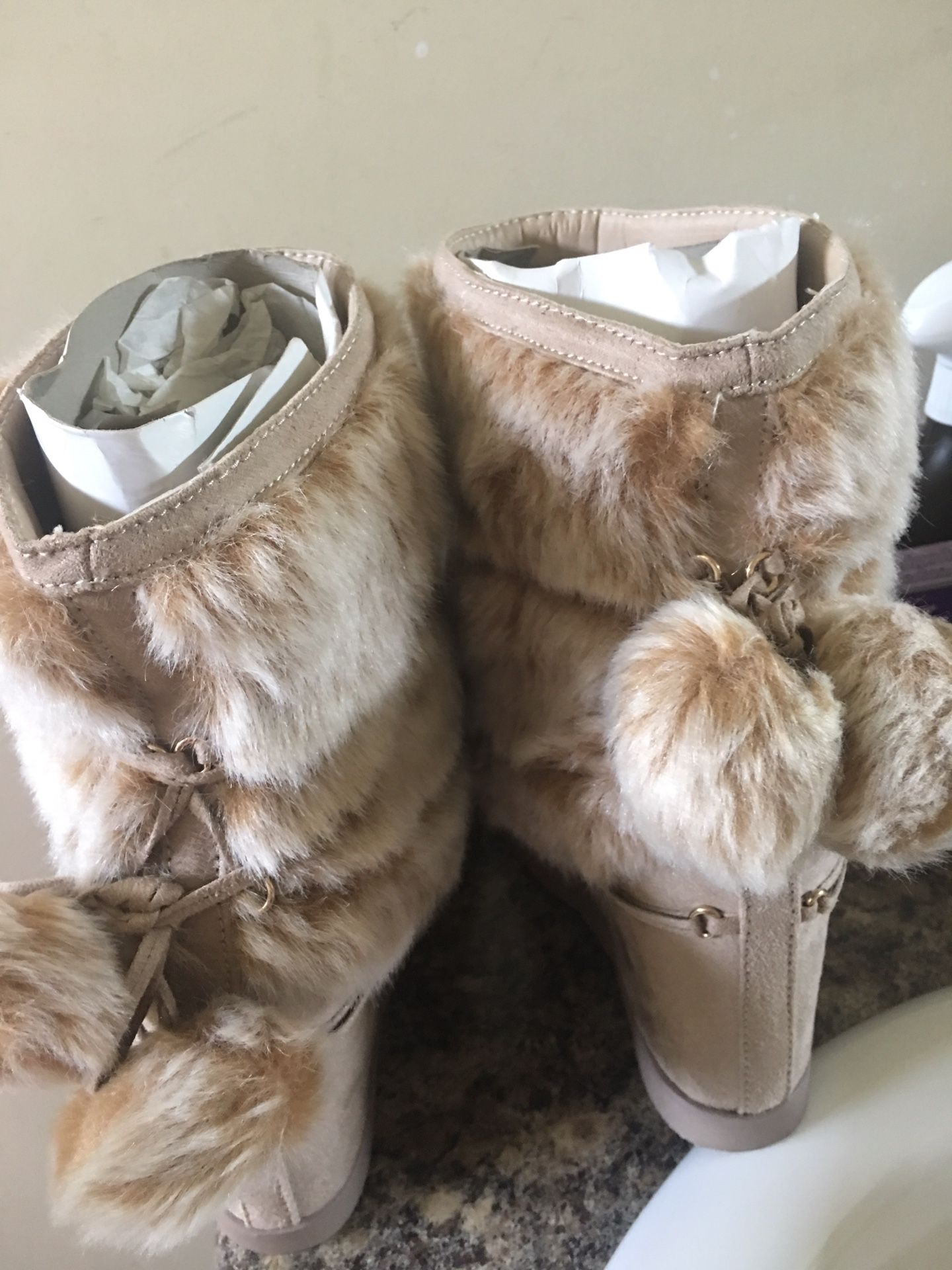 Girl’s boot size 8.5