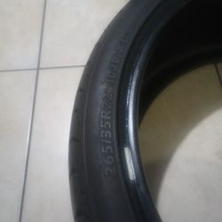 265/35/22 