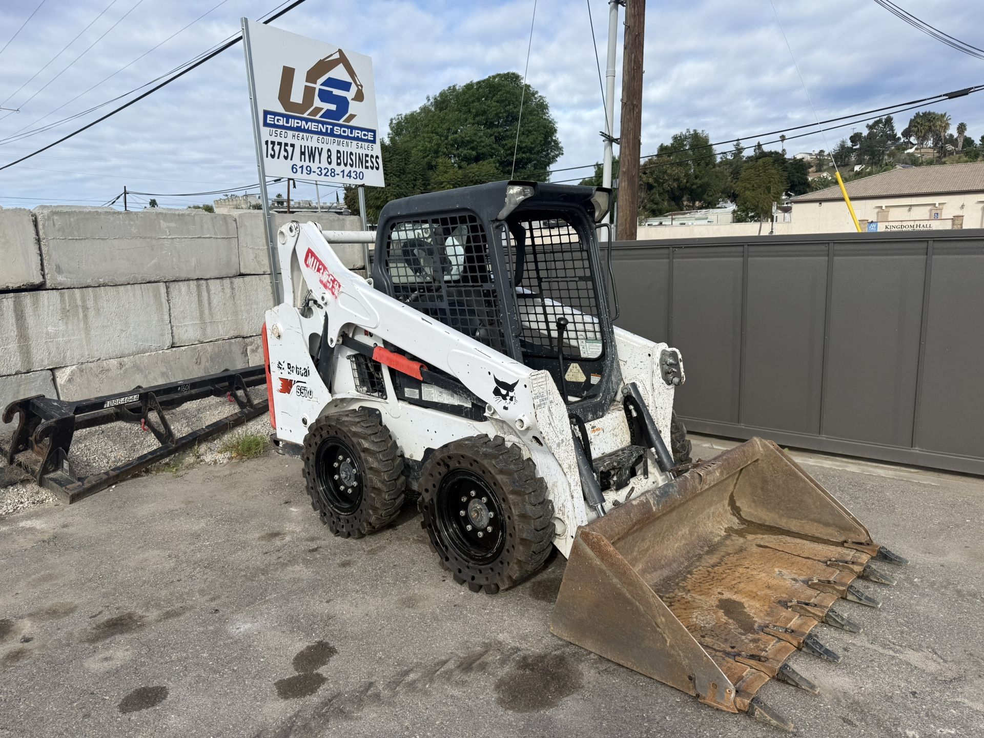 Bobcat S570 Skid Steer